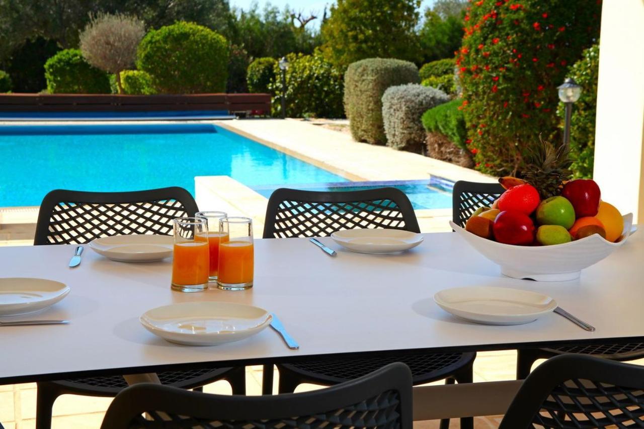 Aphrodite Hills Superior Villas Superior Villa 0403 Air Conditioning 5 Bedrooms Paphos