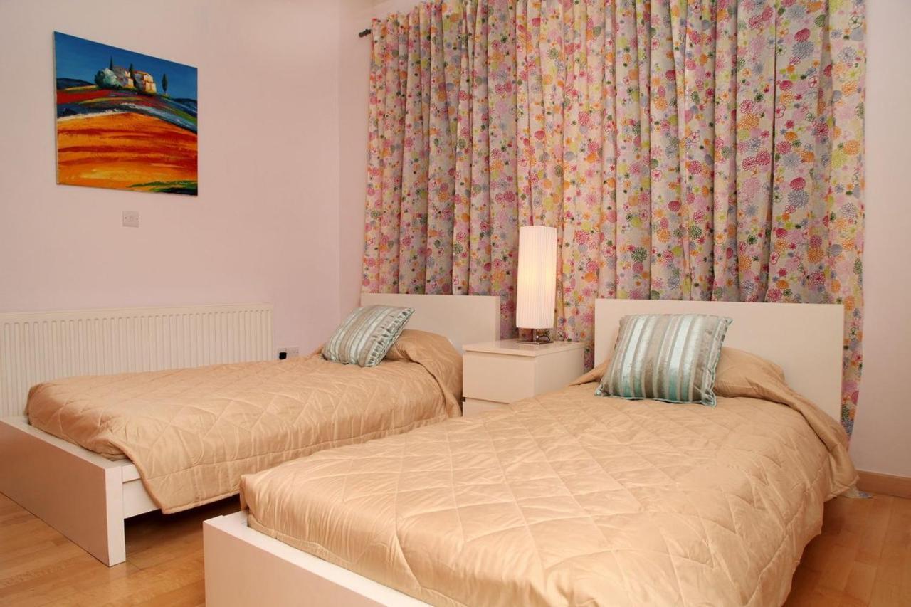 Aphrodite Hills Superior Villas Superior Villa 0403 Air Conditioning 5 Bedrooms Paphos Villa Paphos